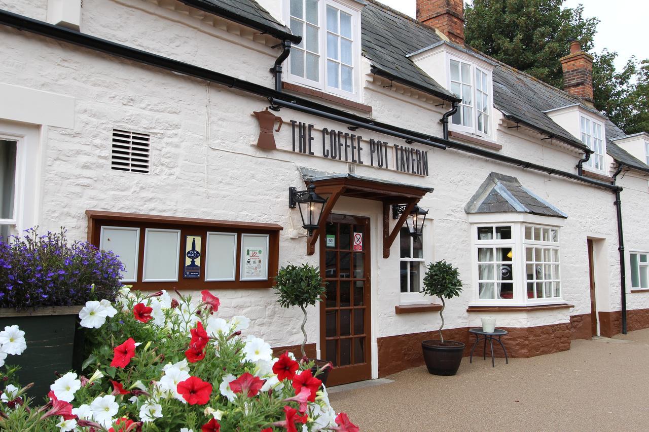 The Coffee Pot Tavern Bed and Breakfast Potterspury Exterior foto